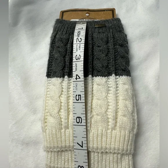 NWT CC Boot Toppers Gray & Cream Cable Knit - Picture 3 of 4